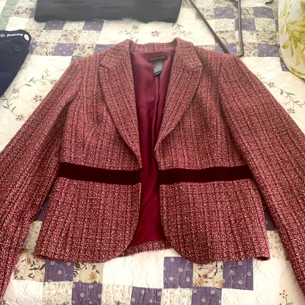 Kenneth Cole blazer with fitted velvet waist band